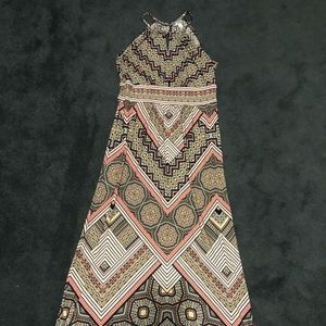 Keyhole halter maxi dress